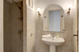 villa to rent 13