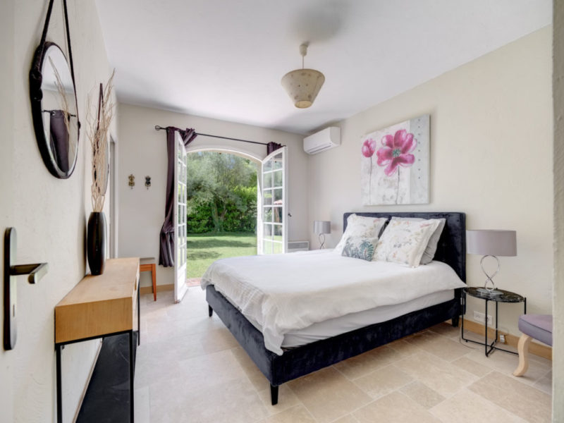 villa to rent 15