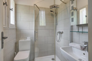 villa to rent 18