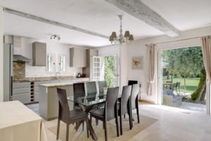 villa to rent 23