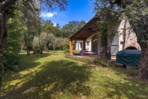 villa to rent 24