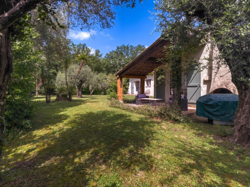 villa to rent 24