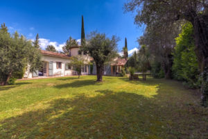 villa to rent 25